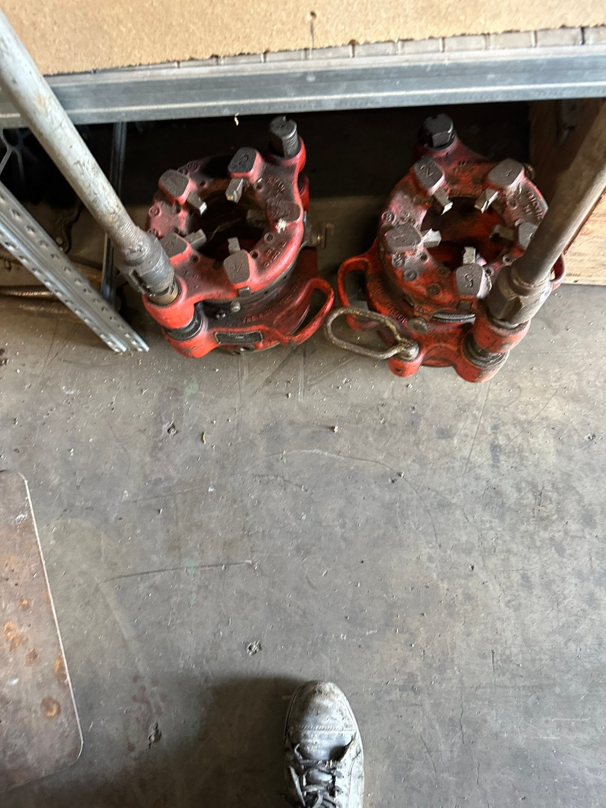 Draad snijmachine van 3-5 duim ridgid, Ophalen