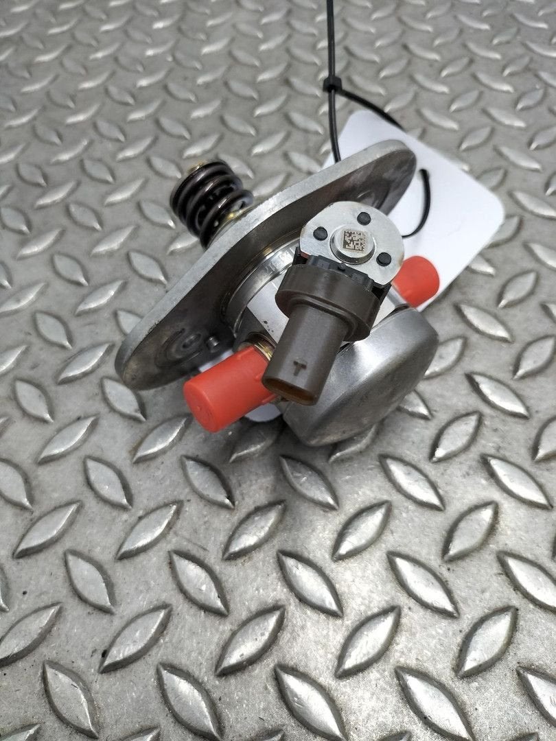 BMW X1 BRANDSTOF POMP VOOR DE RAIL (HOGE DRUK) 13517934496 2, Ophalen of Verzenden, Gebruikt, Stiba lid
