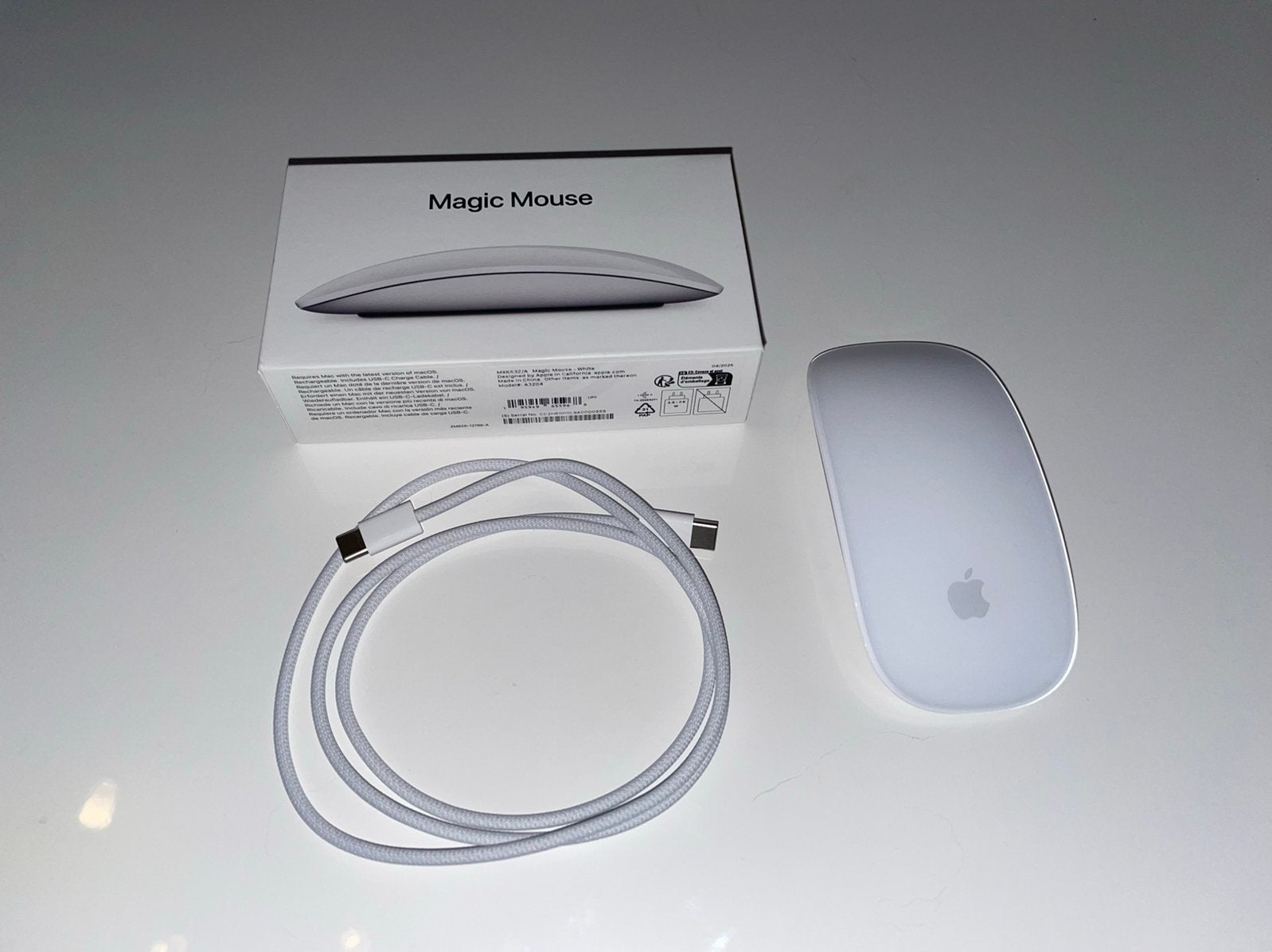 Apple Magic Mouse 2 Wit 2025, Computers en Software, Muizen, Muis, Ophalen of Verzenden, Zo goed als nieuw, Draadloos