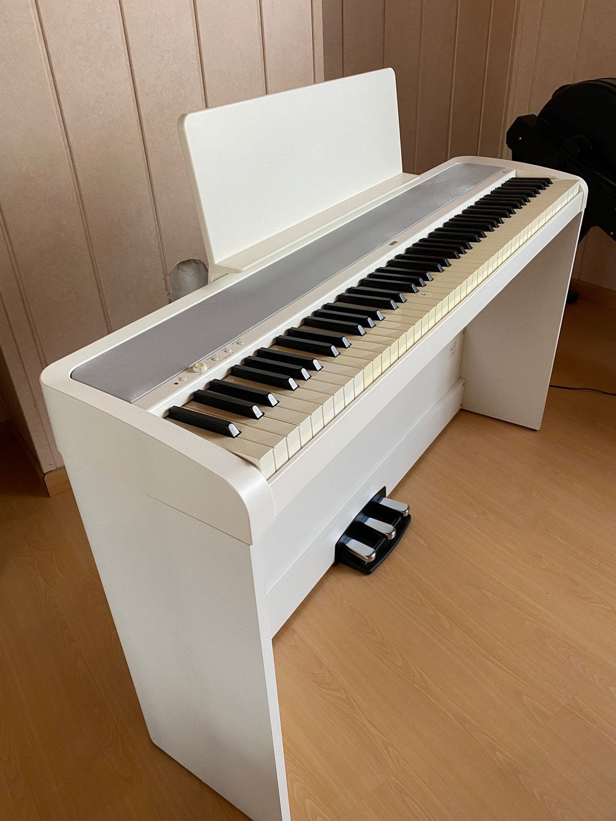 Piano Korg, Muziek en Instrumenten, Keyboards, Korg, Zo goed als nieuw, Met standaard, Ophalen