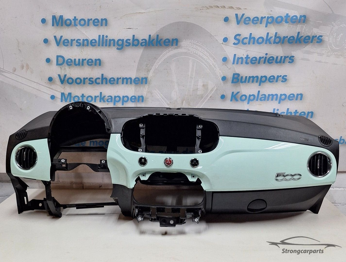 Dashboard Fiat 500 Abarth met turbodrukmeter voorbereiding, -, Utilisé, Fiat, -