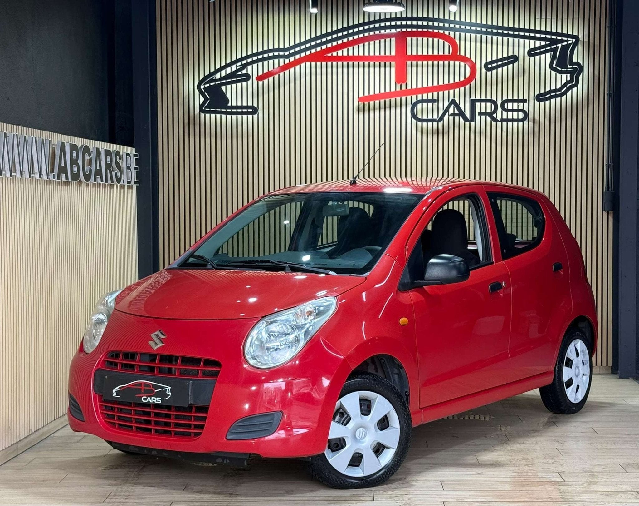 Suzuki Alto 1.0i * GARANTIE 12 MOIS *, Autos, Rouge, Euro 5, Achat, 50 kW