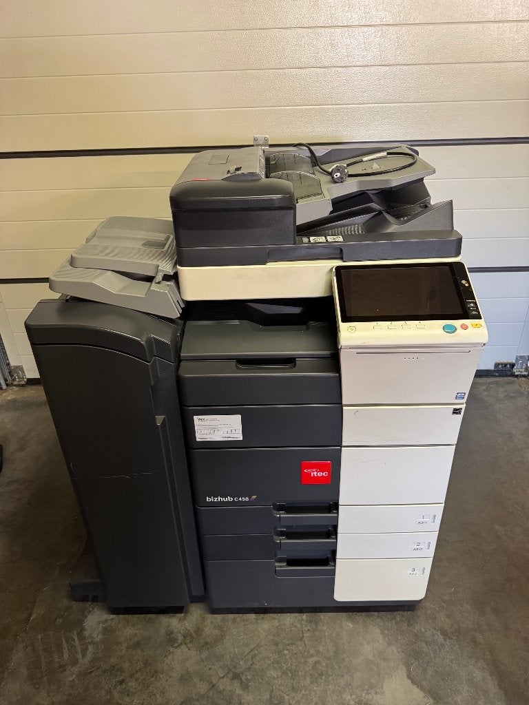 Konica Minolta Bizhub C458 met finisher, Informatique & Logiciels, Fournitures d'imprimante, Enlèvement, Utilisé, Konika Minolta