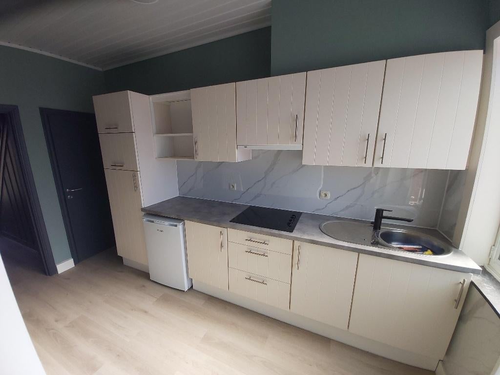 Huis topligging Diepenbeek centrum, Immo, Huizen te huur, Provincie Limburg, Direct bij eigenaar, C
