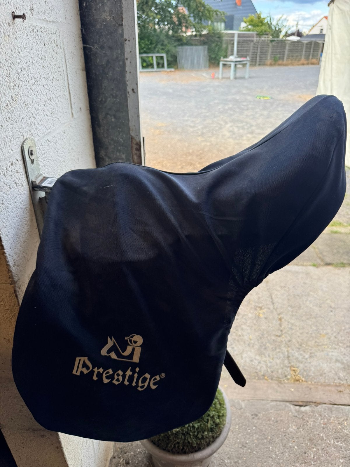 Springzadel Prestige Versailles, Dieren en Toebehoren, Ophalen, Gebruikt, M (17 inch), Smal