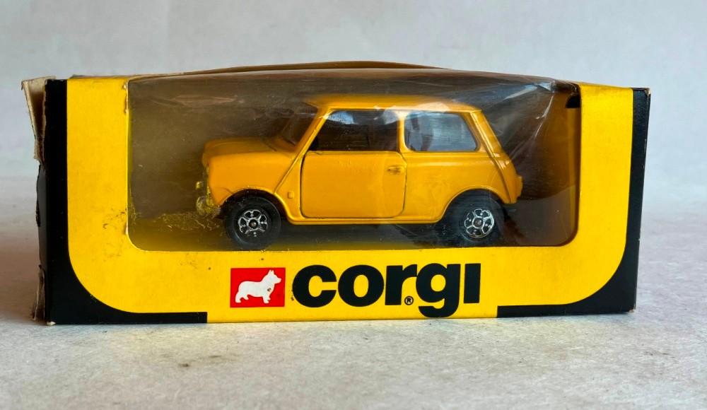 Mini geel  Corgi # 602., Hobby en Vrije tijd, Modelauto's | 1:43, Ophalen of Verzenden, Gebruikt, Auto, Corgi