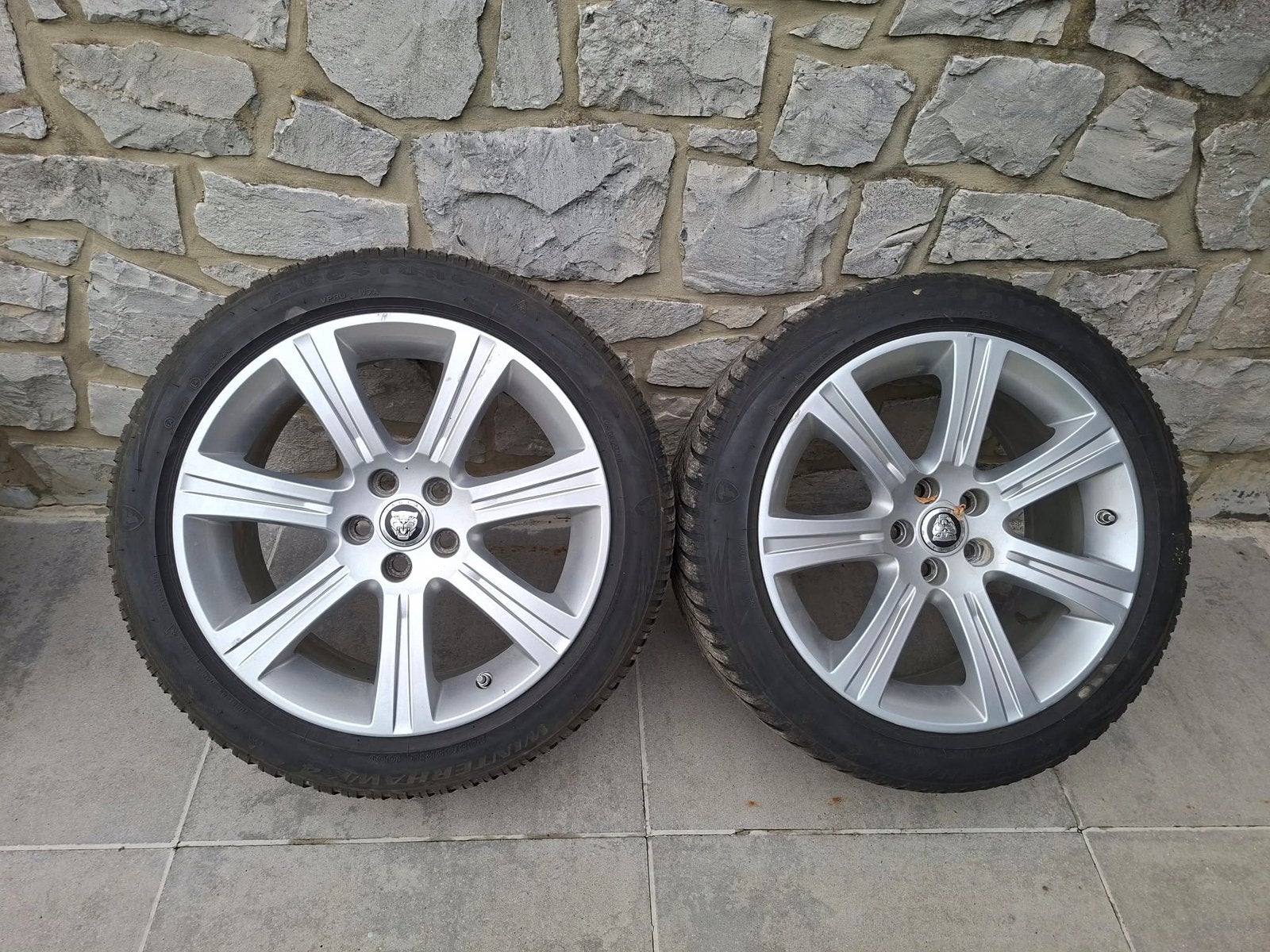 Jantes et pneus hiver 245/45/18, Autos : Pièces & Accessoires, Enlèvement, Pneus hiver, Pneu(s)
