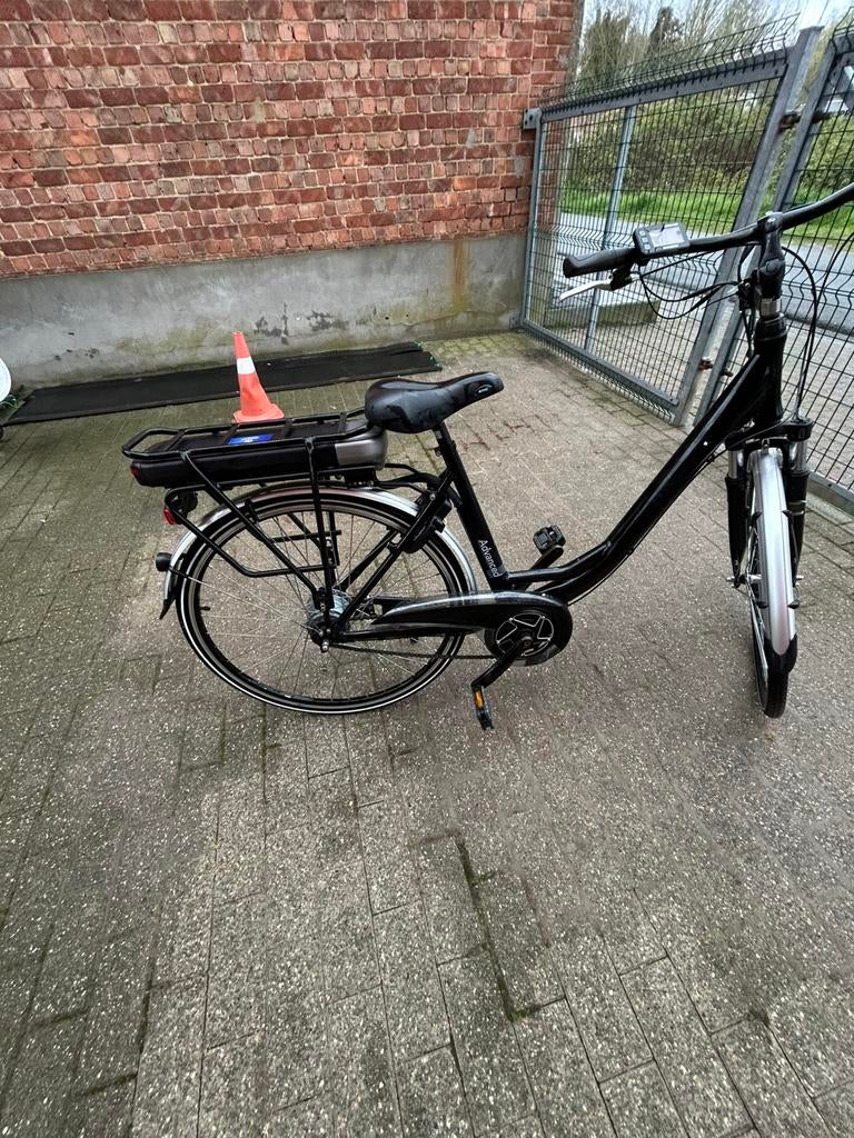 Elektrische fiets minerva, Fietsen en Brommers, Ophalen, Zo goed als nieuw