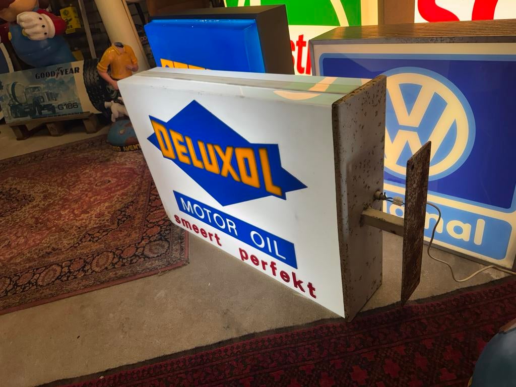 DELUXOL motor olie oude reclame lichtbak, Verzamelen, Ophalen, Gebruikt, Lichtbak of (neon) lamp