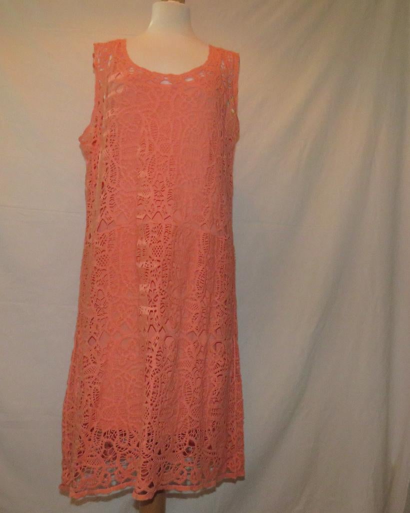 Caroline Biss Jurk kant met onderjurk  maat 46, Kleding | Dames, Jurken, Ophalen of Verzenden, Maat 46/48 (XL) of groter