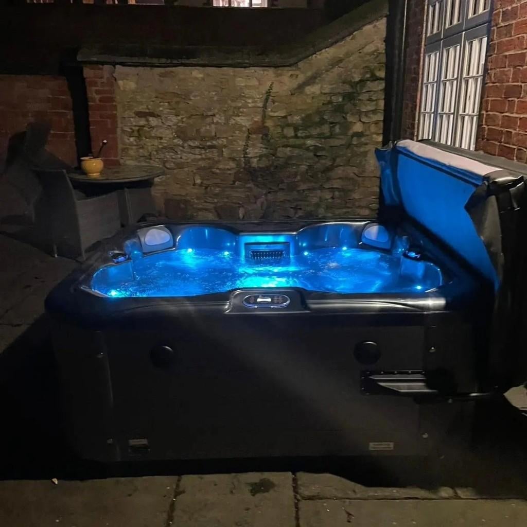 nouvaux jacuzzi efficace 4 places remise-45%, Jardin & Terrasse, Traverses & Bordures, Enlèvement ou Envoi