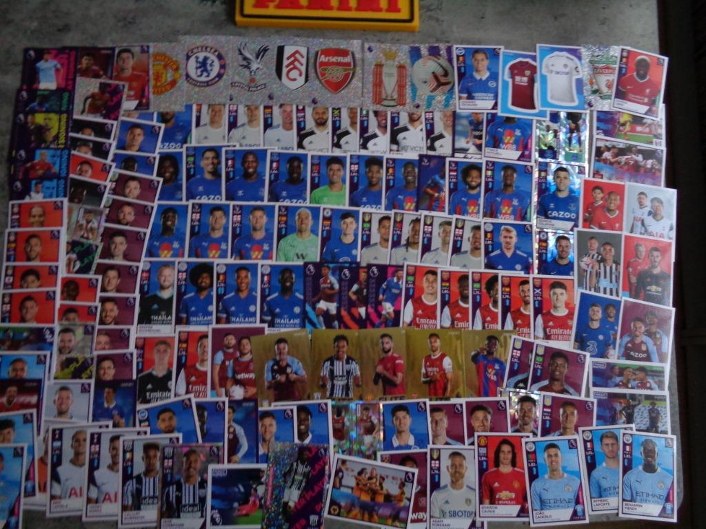 AUTOCOLLANTS DE Football  PANINI  PREMIER LEAGUE 2021  143X, Envoi, Comme neuf