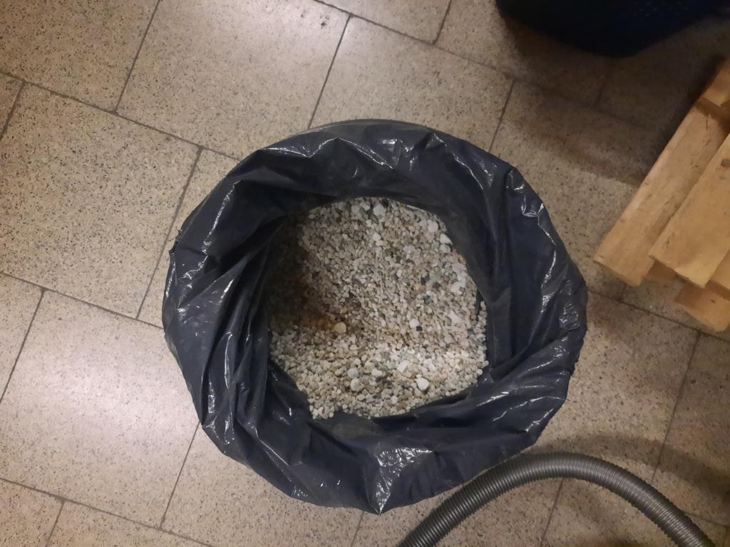 steentjes voor aqarium, Ophalen