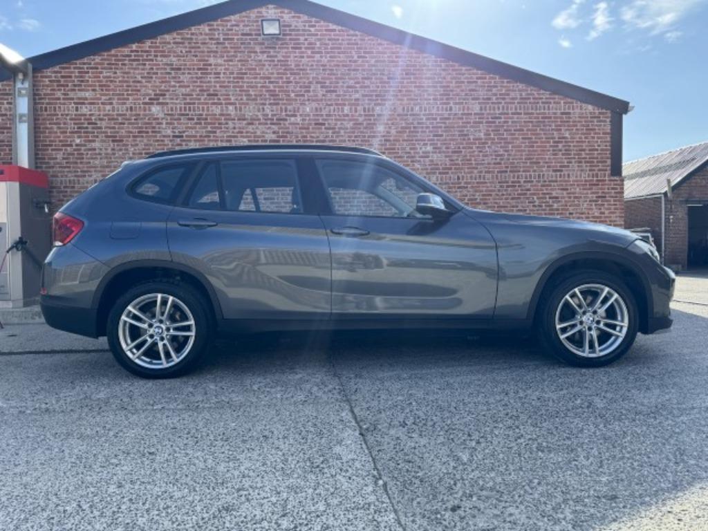 BMW X1SDrive « Garantie » NAVI/PDC/Clima/Attelage/180 000 km, Autos, BMW, X1, Achat, 750 kg, Entreprise