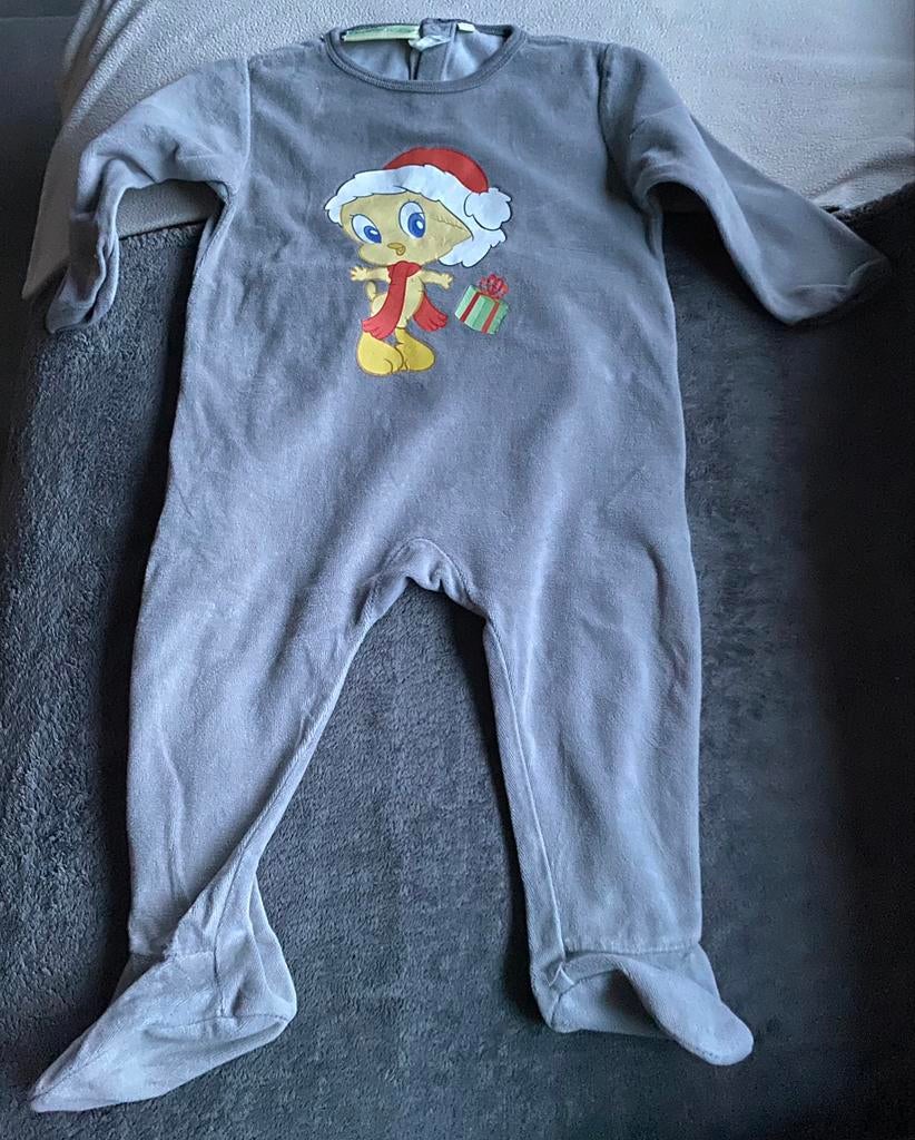 2 pyjama’s - maat 86, Ophalen of Verzenden, Zo goed als nieuw, Jongetje of Meisje, Nacht- of Onderkleding
