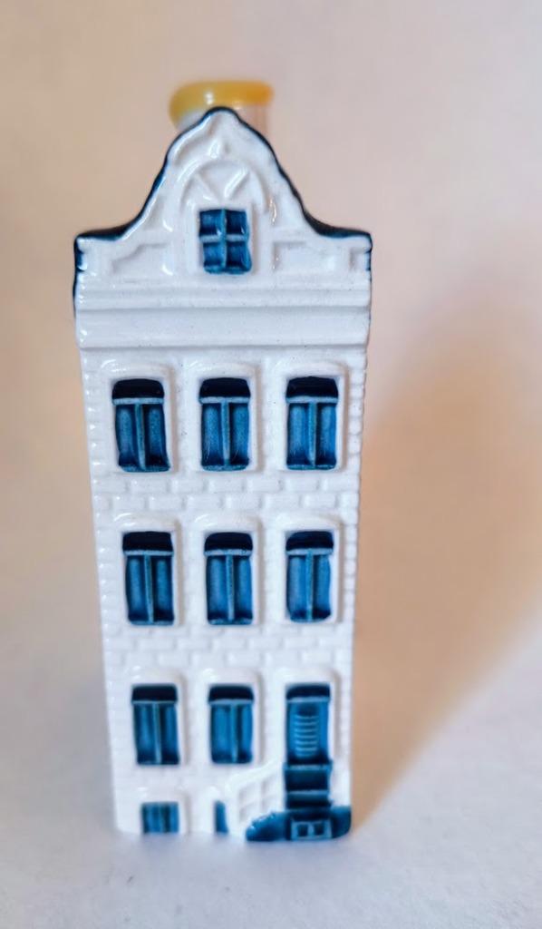 KLM huisje nr. 58 Herengracht 101 in Amsterdam, Ophalen