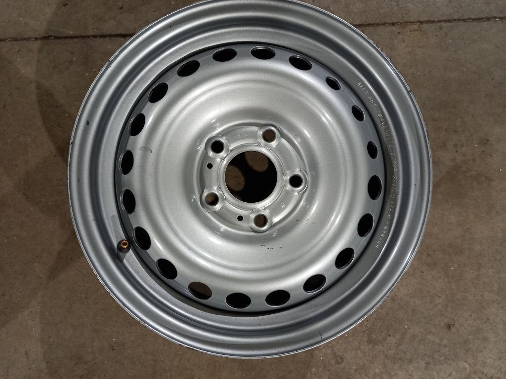 Jantes Renault/ Mercedes neuves à vendre, Autos : Pièces & Accessoires, Pneus & Jantes, Neuf, 15 pouces, 4 Saisons, Véhicule utilitaire