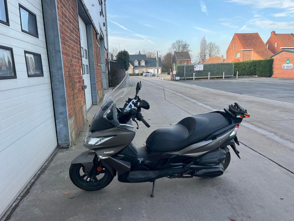 Trottinette Kawasaki 300 cc, 300 cm³, Scooter, Particulier, Permis Moto A2 minimum