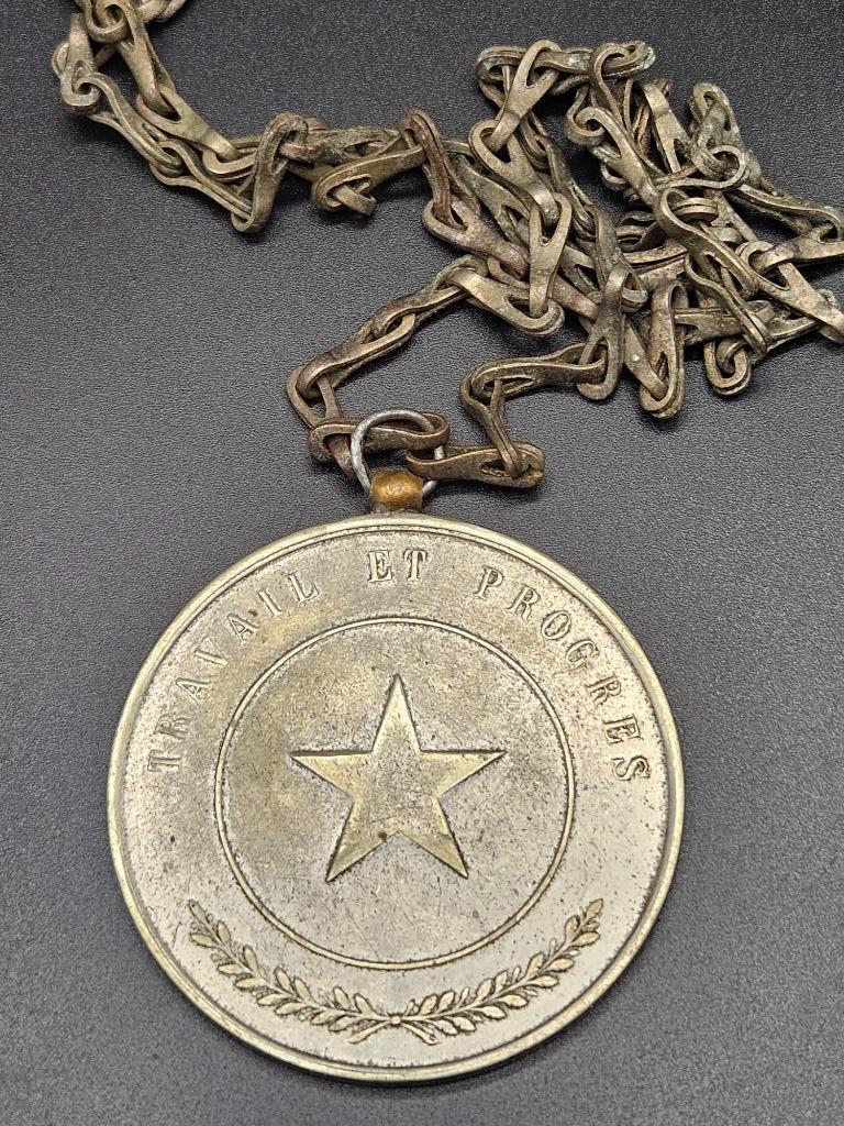 Medaille Inlandse stamhoofden met ketting, Congo, Verzamelen, Ophalen of Verzenden