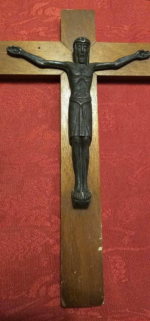 Kruisbeeld jaren 60 in hout, Verzamelen, Ophalen, Gebruikt