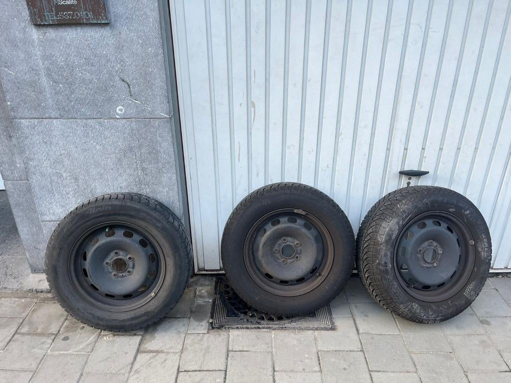 4 pneus d'hiver Fulda Kristall 195/65 R15 sur jantes en acie, Autos : Pièces & Accessoires, Enlèvement, Pneus hiver, Jante(s)