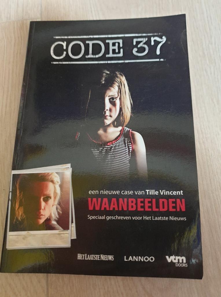 Boek Code 37 Waanbeelden, Boeken, Ophalen of Verzenden