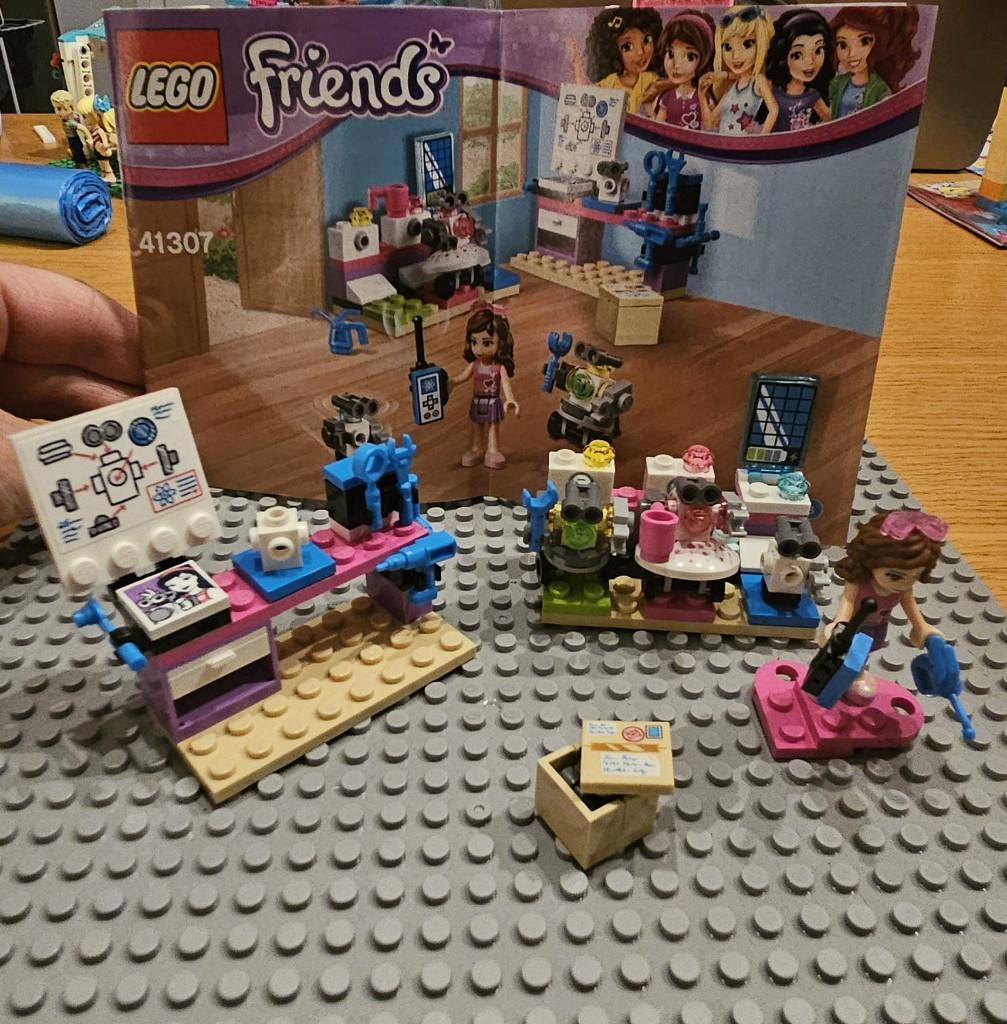 Lego Friends 41307 Olivia's laboratorium - robot, Kinderen en Baby's, Speelgoed | Duplo en Lego, Zo goed als nieuw, Lego, Complete set