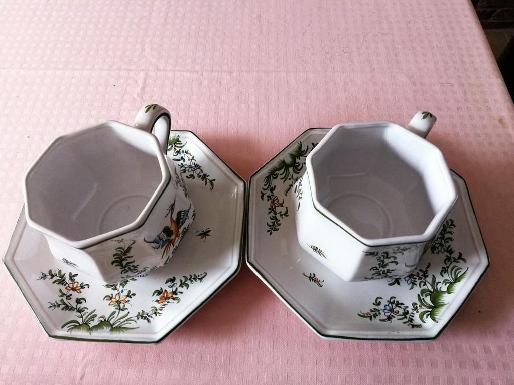 Tasse Moustier sainte marie à venir chercher, Antiquités & Art, Enlèvement ou Envoi