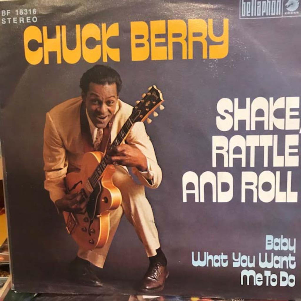CHUCK BERRY - SHAKE RATTLE & ROLL  7" SINGLE, Ophalen of Verzenden, Gebruikt, Rock en Metal