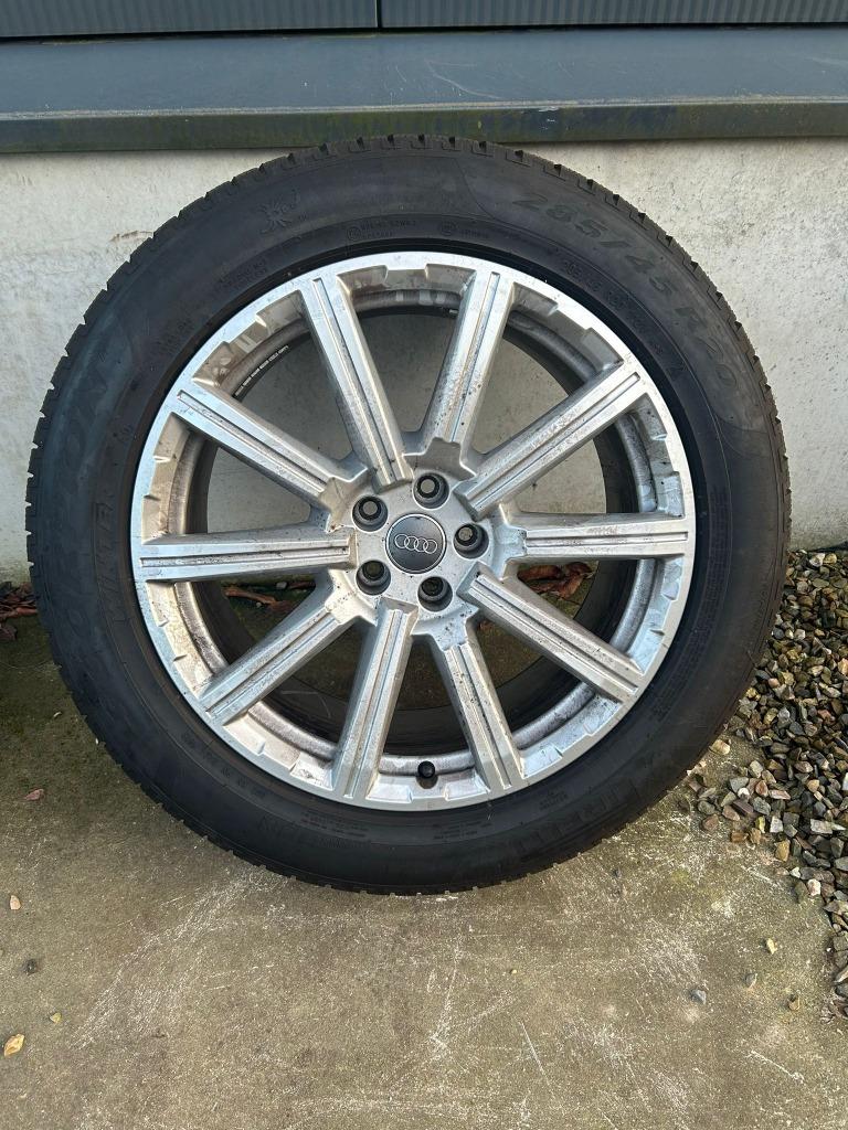 Originele Audi Q7 velgen met winterbanden 20" TMPS, Auto-onderdelen, Ophalen, 255 mm, Velg(en), Winterbanden
