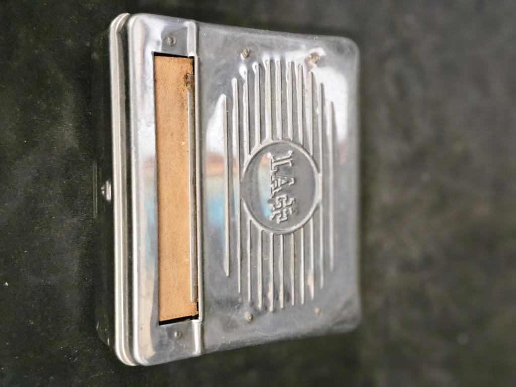 Oude rizla tabaksrolmachine, Ophalen of Verzenden