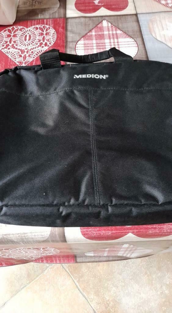 15 inch laptoptas, Ophalen of Verzenden, 15 inch, Zo goed als nieuw, Schoudertas