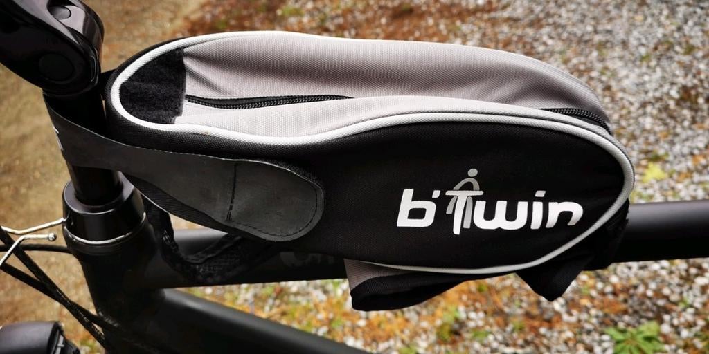 Frame tasje ook draagbaar, zadel tasje gereedschap 2 stuks, Fietsen en Brommers, Fietsaccessoires | Fietstassen, Ophalen of Verzenden