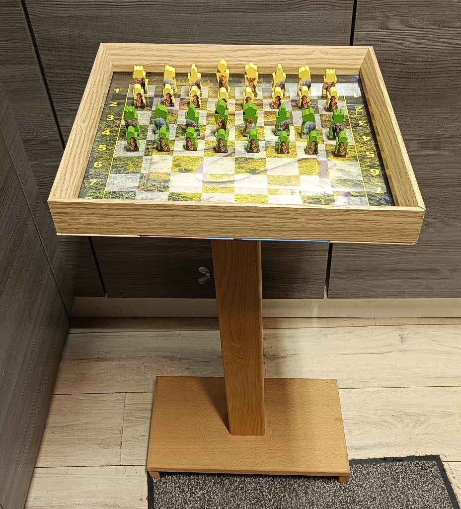 Schaaktafel WWF te koop., Een of twee spelers, Ophalen, Zo goed als nieuw