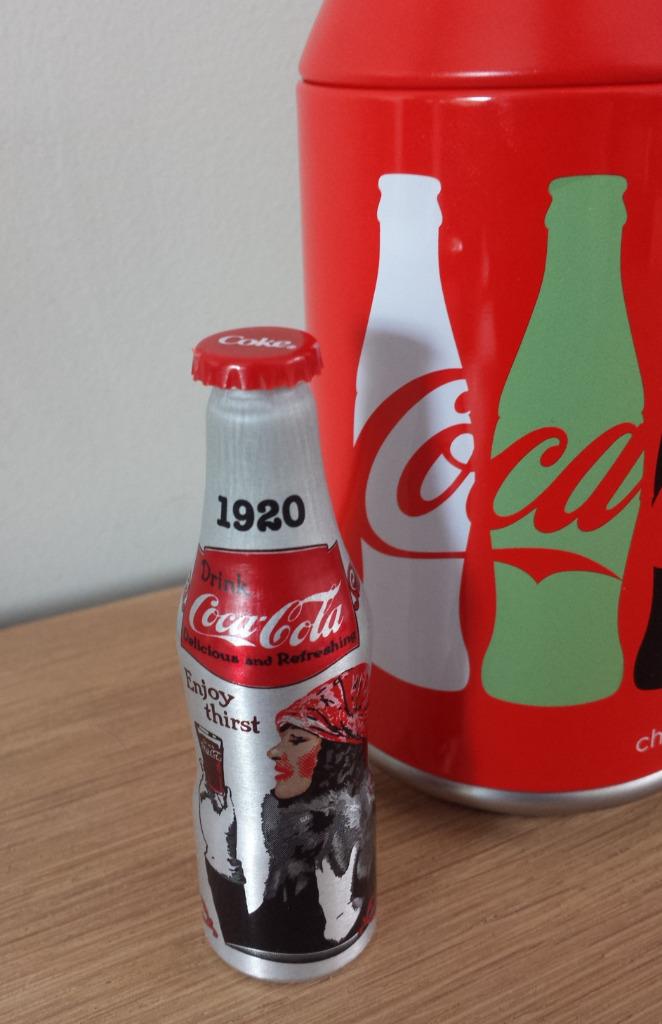 blik mini flesje coca cola 1920, Verzamelen, Ophalen of Verzenden