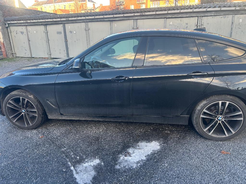 BMW 320i Gt, Auto's, BMW, Stof, Zwart, 5 zetels, Particulier