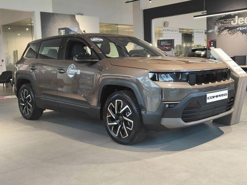 Jeep Compass Altitude, 0 cilinders, Gebruikt, Euro 6, Bruin
