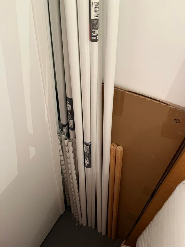 Tringle bois blanc neuve, Enlèvement