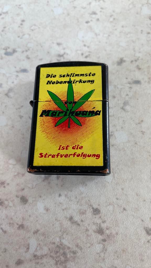 Rasta aansteker, Ophalen, Zo goed als nieuw, Aansteker