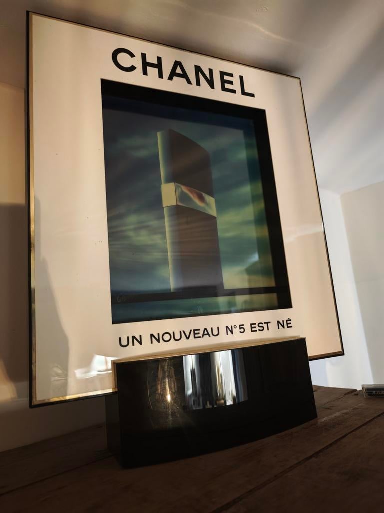 Chanel, Ophalen