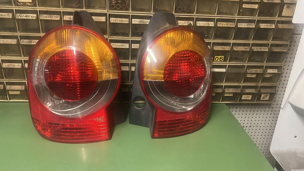 links + rechts achterlicht renault modus, Enlèvement ou Envoi, Utilisé, Renault