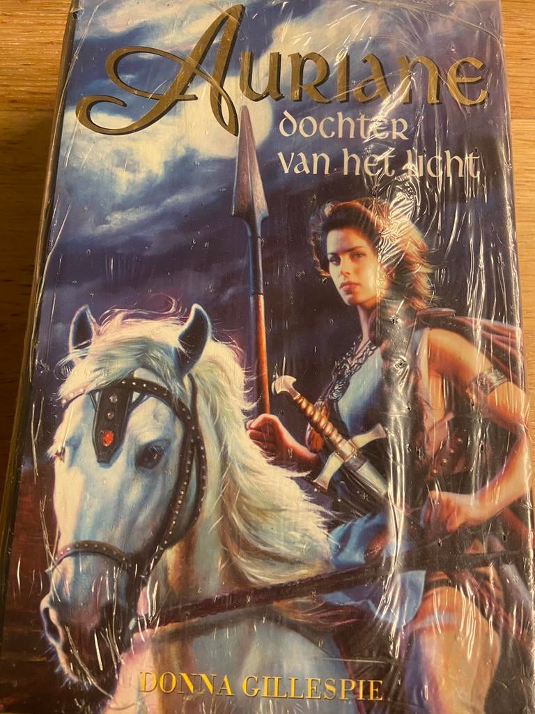 AURIANE DOCHTER VAN HET LICHT - Donna Gillespie, Boeken, Ophalen of Verzenden, Zo goed als nieuw