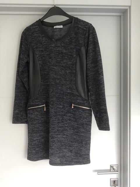 Jurk in fijne tricot 36, Kleding | Dames, Zwart, Ophalen of Verzenden, Zo goed als nieuw, Maryline and John