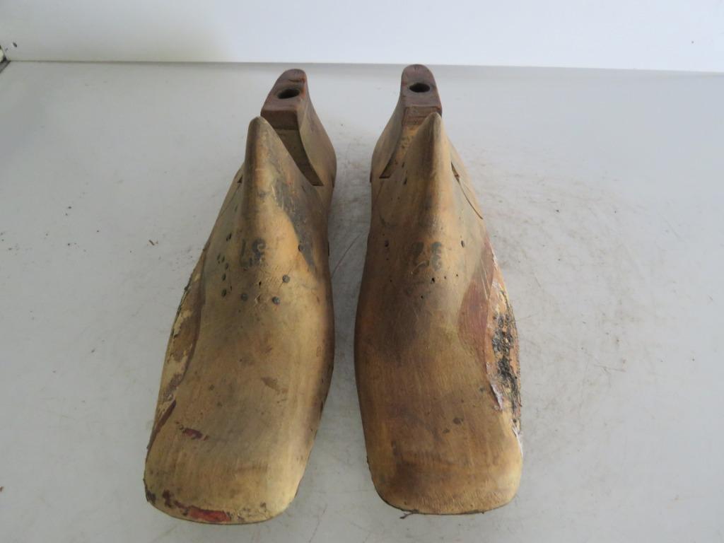 Paire d Ancienne chaussures  dure pointure 37, Enlèvement ou Envoi