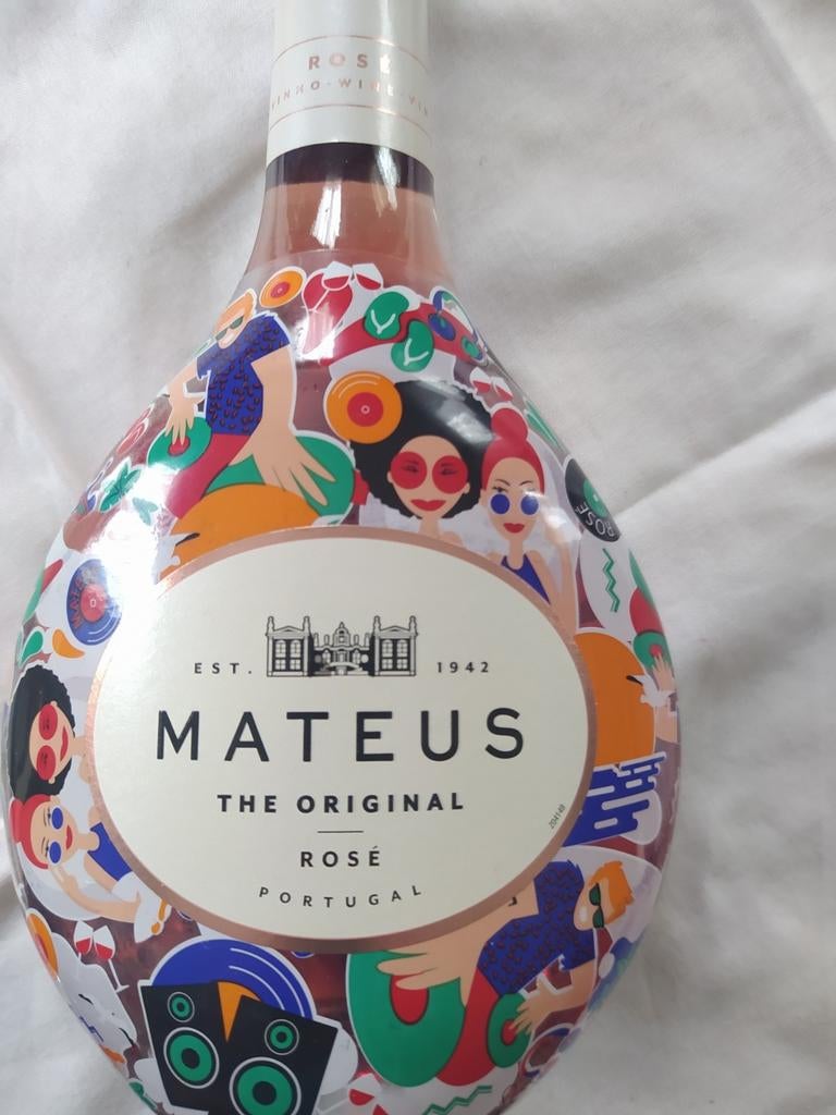 Fles wijn Mateus in speciale uitgave, Ophalen of Verzenden, Nieuw, Vol