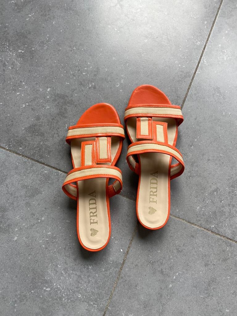 Frida sandalen 39, Kleding | Dames, Schoenen, Ophalen of Verzenden, Zo goed als nieuw, Beige