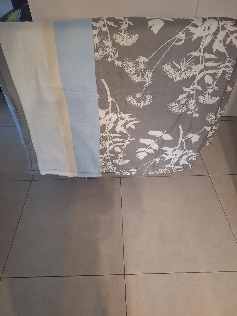 Couvre lit 190x190cm, Comme neuf, Enlèvement, Autres types, Bleu