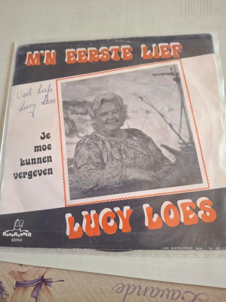 Lucy loes, Ophalen of Verzenden, Zo goed als nieuw