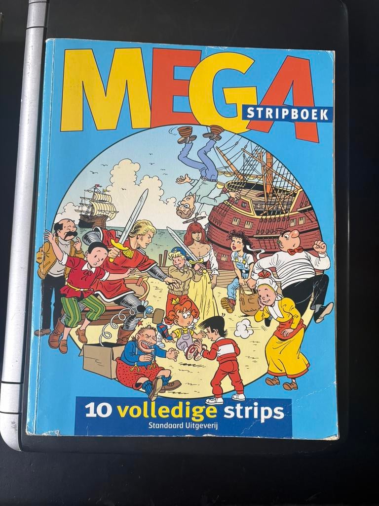 mega stripboek 10 strips, Boeken, Stripverhalen, Ophalen