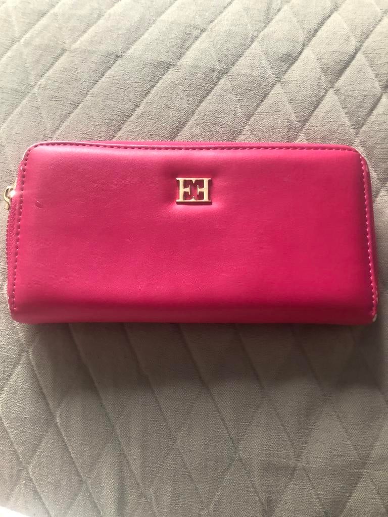 Escada portefeuille, porte carte rose, Utilisé, Guess